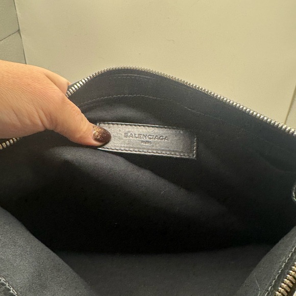Balenciaga Black and Cream Leather Pouch Authentic - Picture 3 of 6
